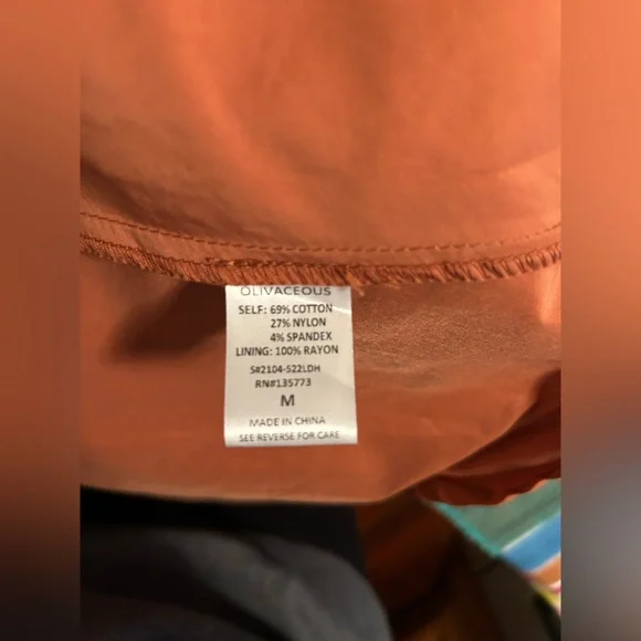 Olivaceous Midi Dress. Size M. - Picture 4 of 6